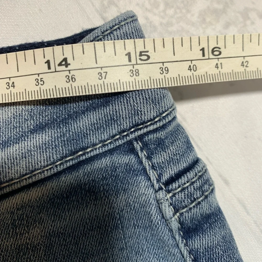 NWT JAG Alex mid rise boyfriend short. Cuffed. Size 6. - Picture 7 of 10